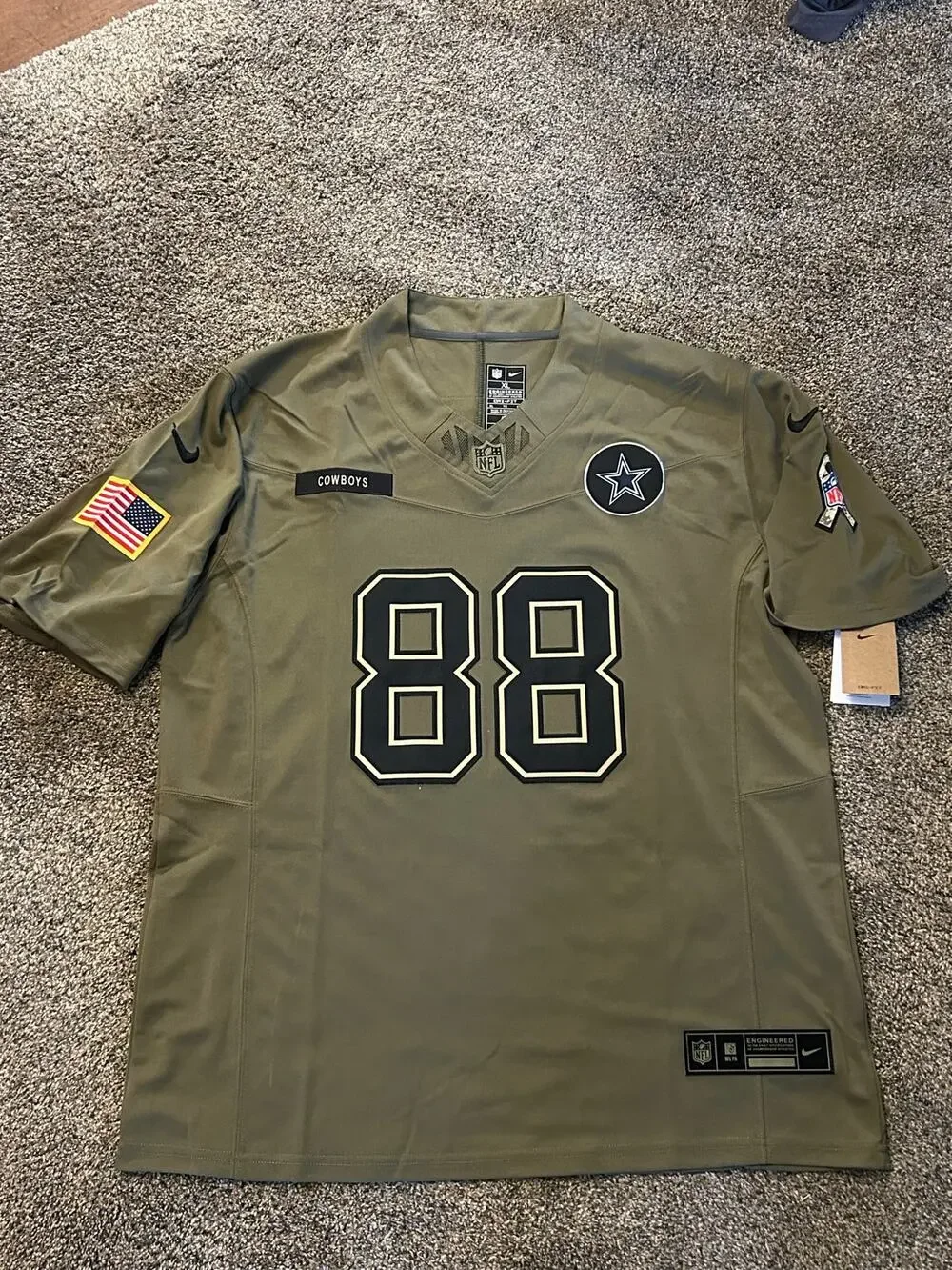 Cee Dee Lamb #88 Dallas Cowboys Salute to Service XL Nike Jersey (NWT)